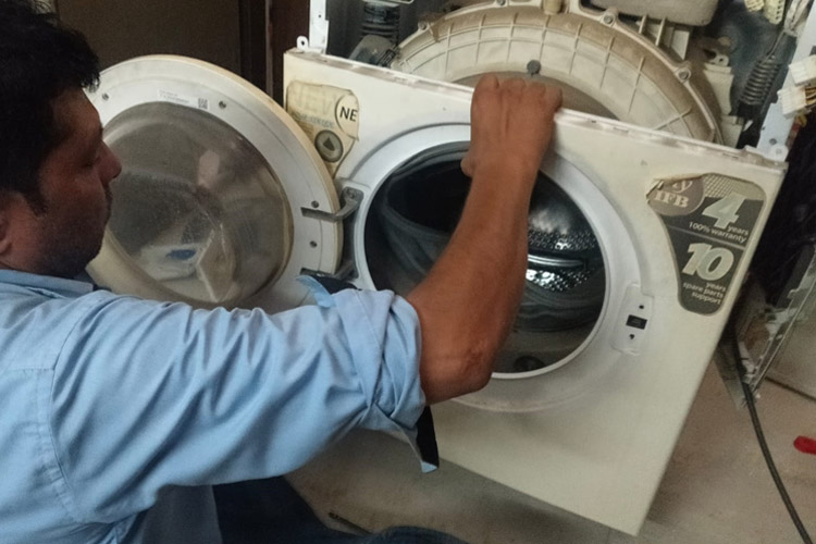 Fully Automatic Front Load Washing Machine in Malviya Nagar South Delhi Fully Automatic Front Load Washing Machine in Malviya Nagar South Delhi